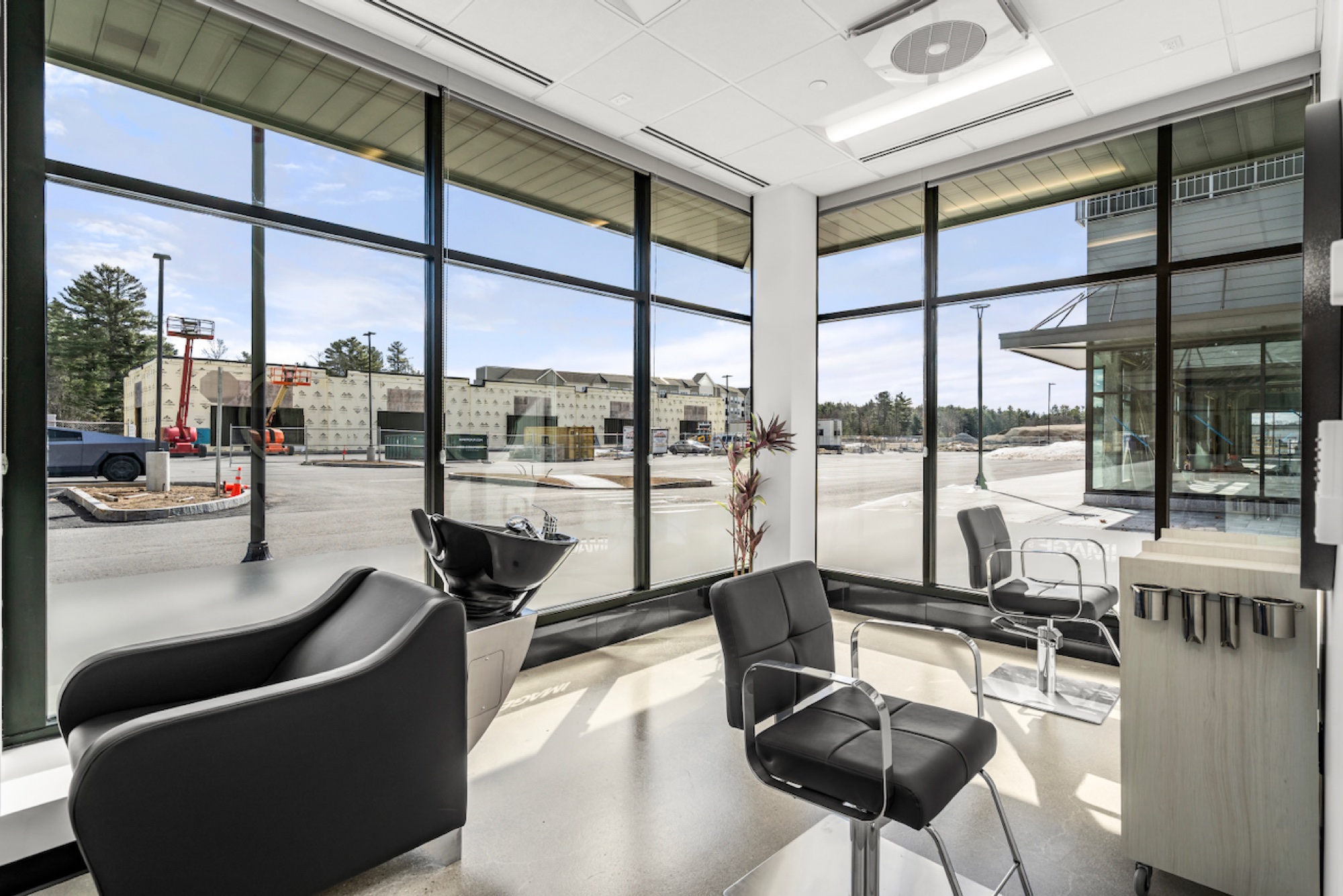 A large suite at the Sharon studio with its own private entrance